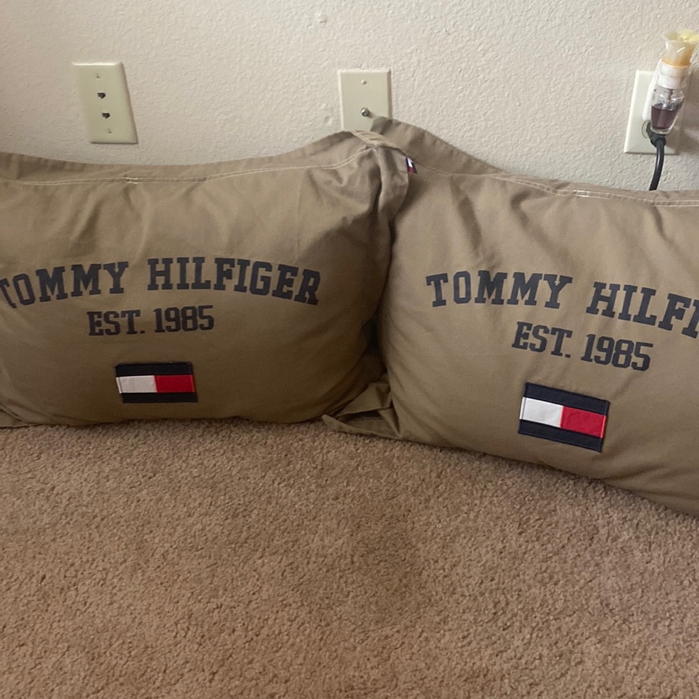 SOLD**** Tommy Hilfiger pillow case x2